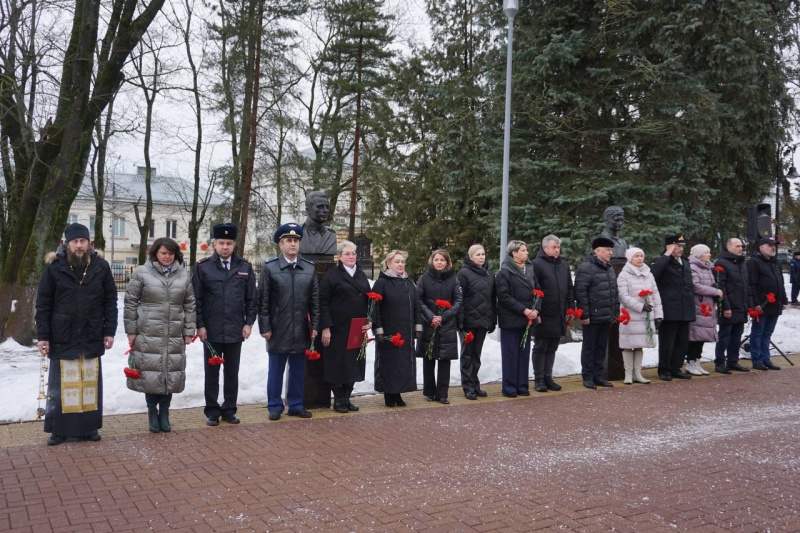 Торжественный митинг, посвященный 83-й годовщине со дня освобождения города Рузы от немецко-фашистских захватчиков.