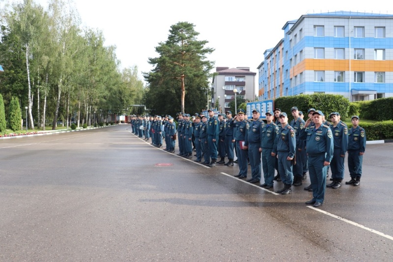 В центре торжественно отметили День Государственного флага России.