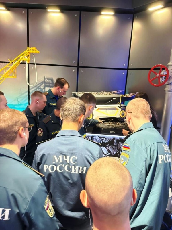 Военнослужащие по призыву посетили Национальный центр «Россия».