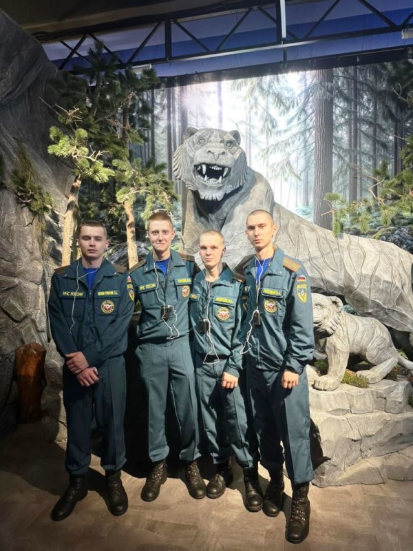 Военнослужащие по призыву посетили Национальный центр «Россия».