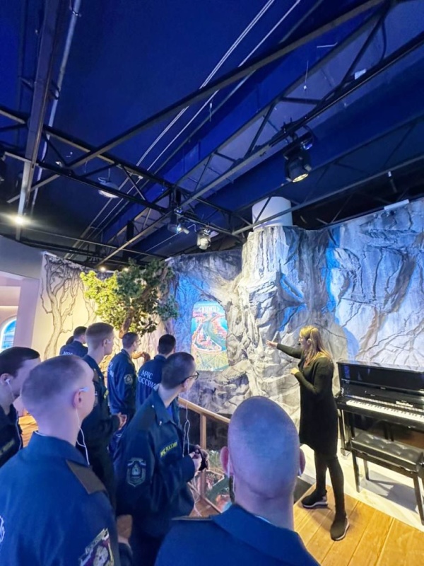 Военнослужащие по призыву посетили Национальный центр «Россия».