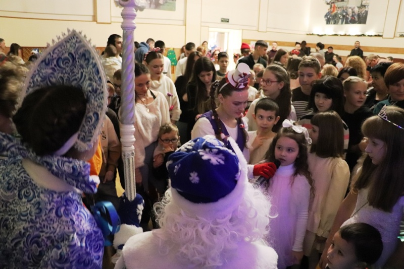 Детский Новогодний утренник.