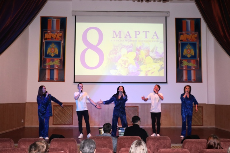 В центре прошло торжественное мероприятие, приуроченное к Международному женскому дню!