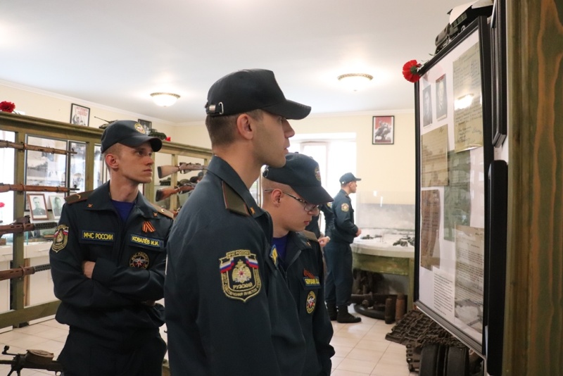 Военнослужащие по призыву посетили музей-клуб «Скирмановские высоты».