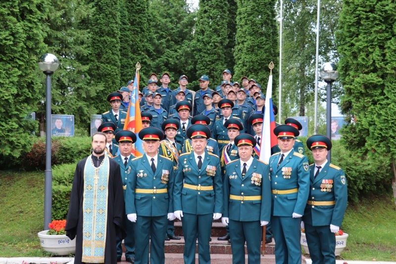 Церемония приведения к военной присяге состоялась в центре.