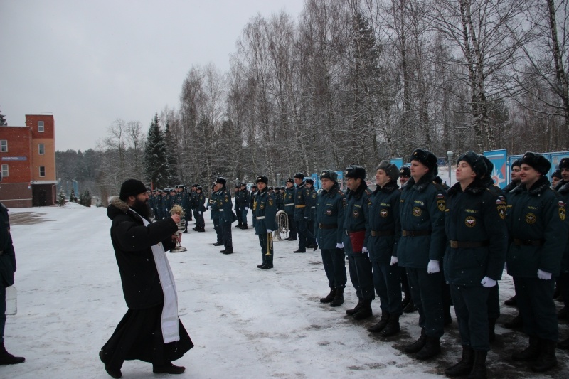 Приведение к военной присяге вновь прибывшего пополнения призыва осень-зима 2017 г 