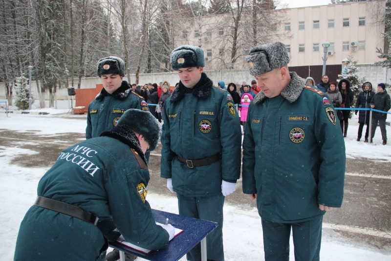 Приведение к военной присяге вновь прибывшего пополнения призыва осень-зима 2017 г 