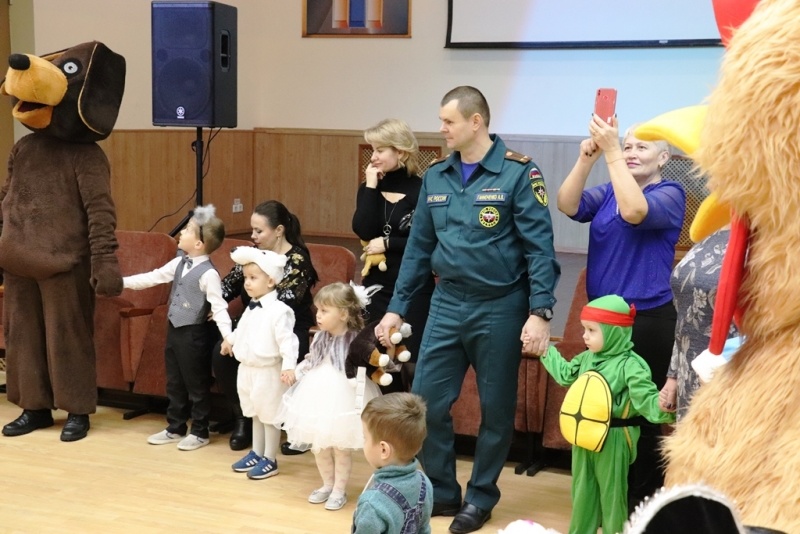 Детский новогодний утренник 