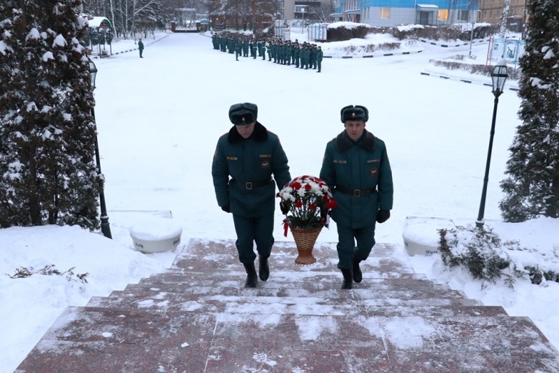 Торжественное мероприятие посвящённое Дню спасателя Российской Федерации.