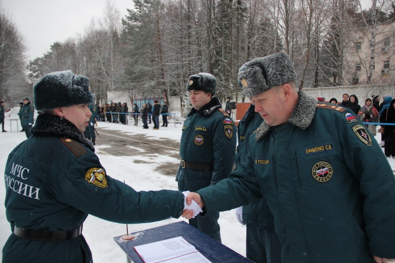 Приведение к военной присяге вновь прибывшего пополнения призыва осень-зима 2017 г 